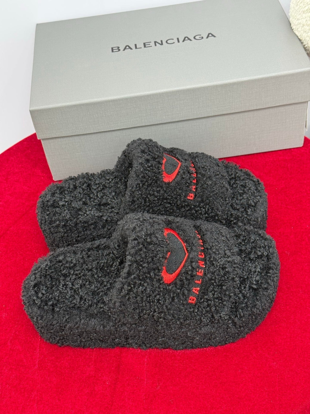 Balenciaga 25s slippers black red wool 467706