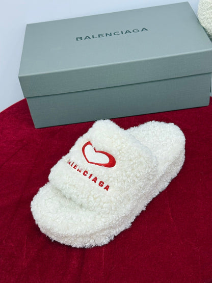Balenciaga 25s slippers white red wool 467707