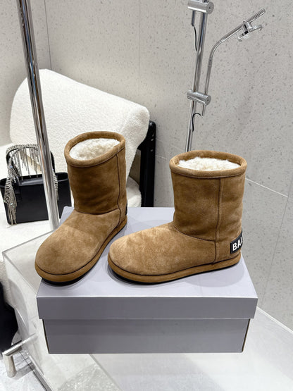 Balenciaga Alaska Soft Booties Brown Suede Shearing 554398