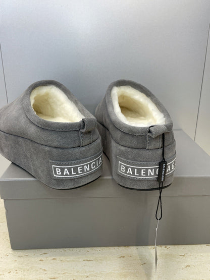 Balenciaga Alaska Slide Grey White Suede Fur 551898